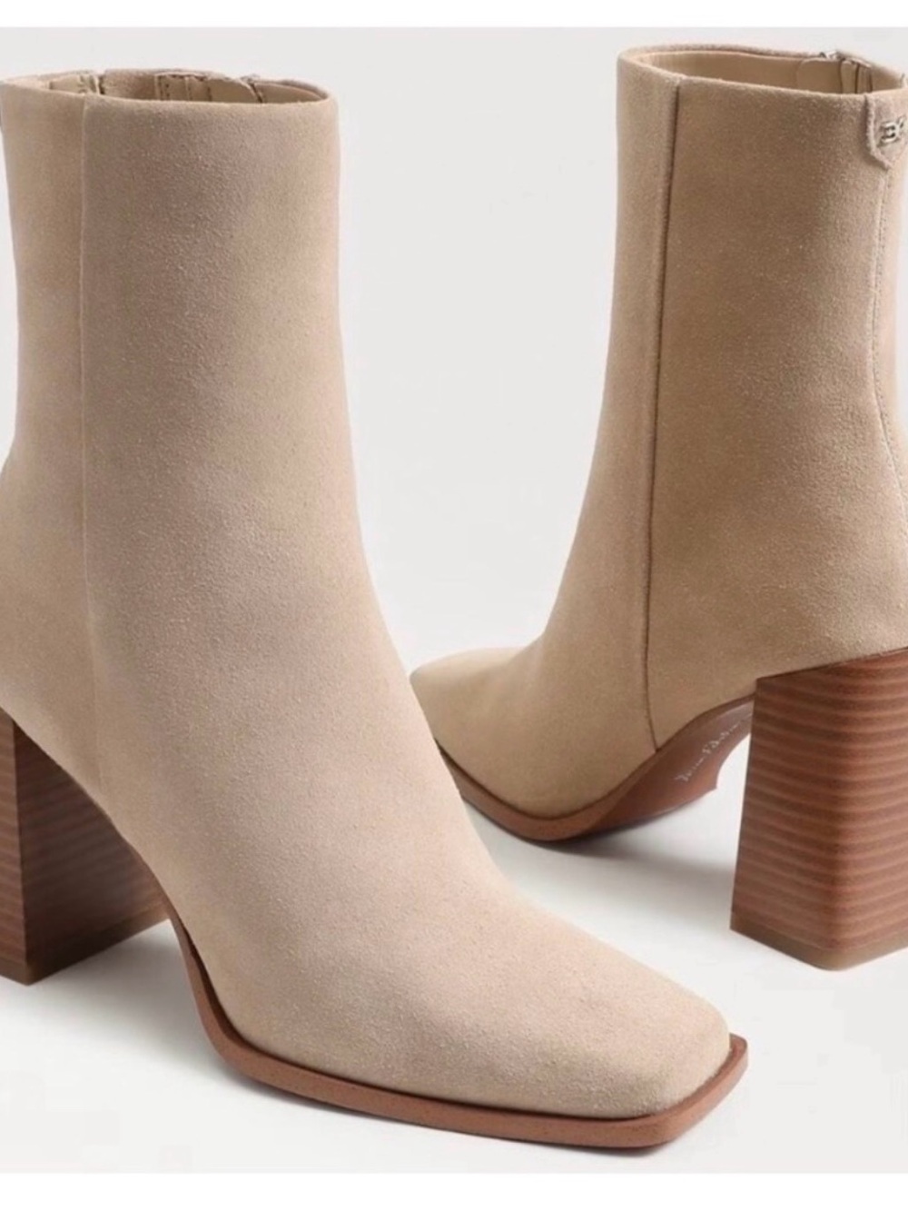 Sam Edelman suede Yvette Block Heeled boot
In Sesame